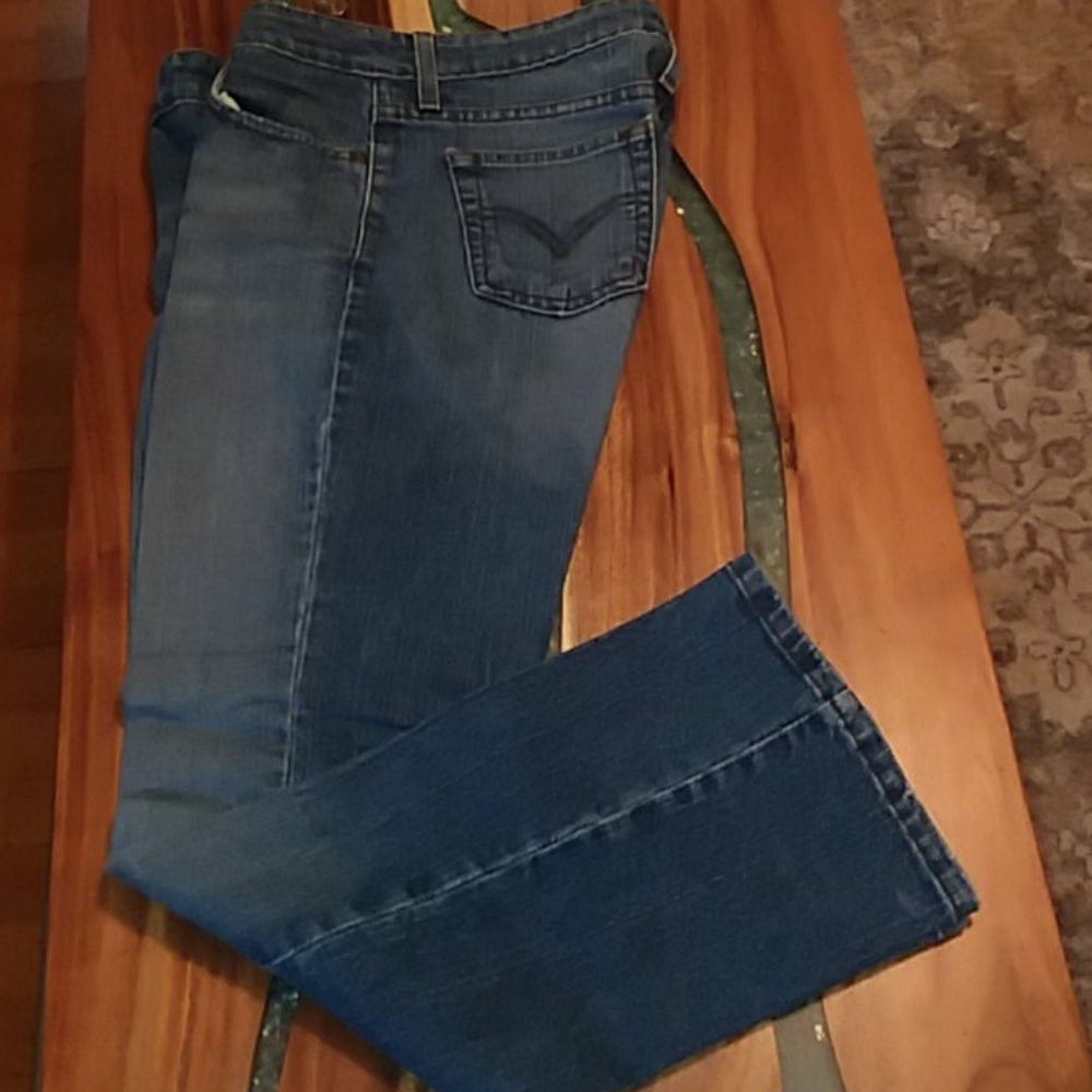 Levi's Bootcut Jeans
